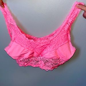 Zenana hot pink L/XL bralette with padding.